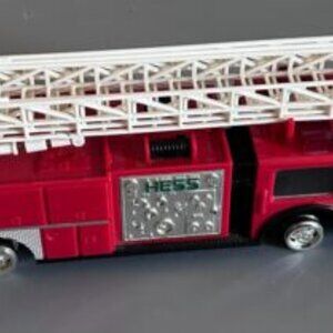 Red Collectable Hess Toy Fire truck 1986 Mint Condition